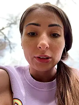 YOUR-KARINA cam Live Nude & Online