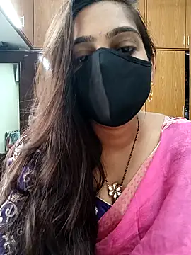 Yoursana- from Stripchat