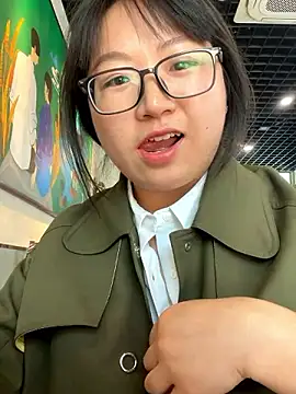 Yungirl1 from Stripchat