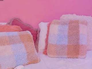 Zara Mur cam model Live Nude & Online