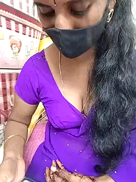 Aadya22 from Stripchat