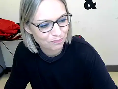 Alixfeeling from Stripchat
