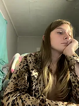 AndreaFoxxx18 from Stripchat