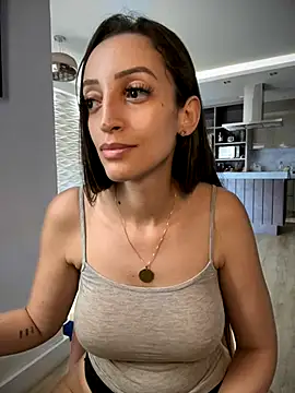 Bellelouise from Stripchat