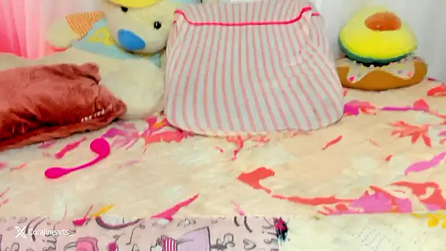 Coraline arts from Stripchat