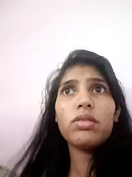 Cute-Chaya from Stripchat
