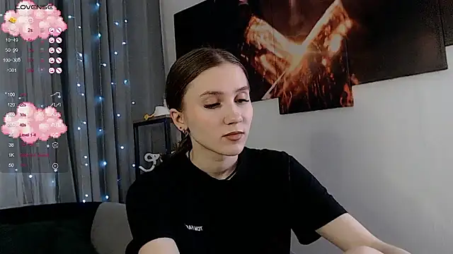 ElizabethCross from Stripchat
