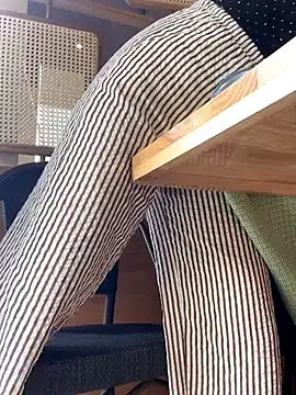 Emily 9xx from Stripchat