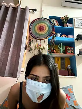 EroticDiya from Stripchat