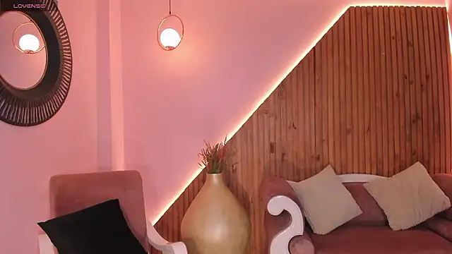 HannahJamesX from Stripchat