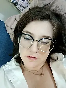 HunnyyLove from Stripchat