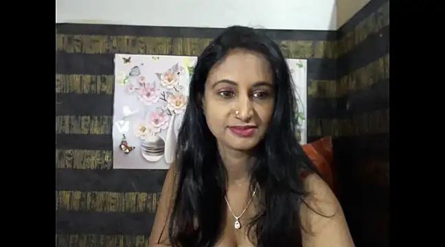 Indian brown eyes69 from Stripchat