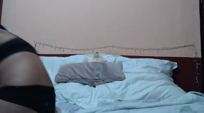 Indianbloom from Stripchat