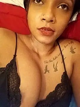 Indianqueen03 from Stripchat