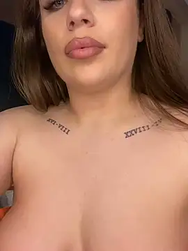IvyRowa from Stripchat