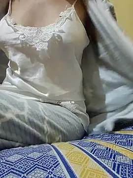 Jihane-44 from Stripchat
