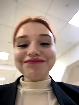 KarinHorny from Stripchat
