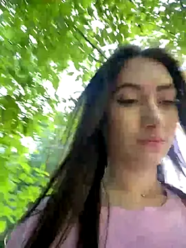 KittyOutdoor from Stripchat