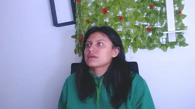 LanaHot from Stripchat