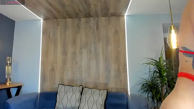 LaraBaker from Stripchat