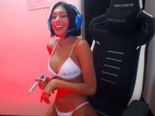 Lauravalvarez from Camsoda