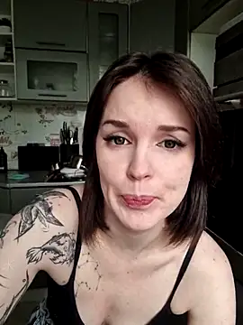 LazyTanukii from Stripchat