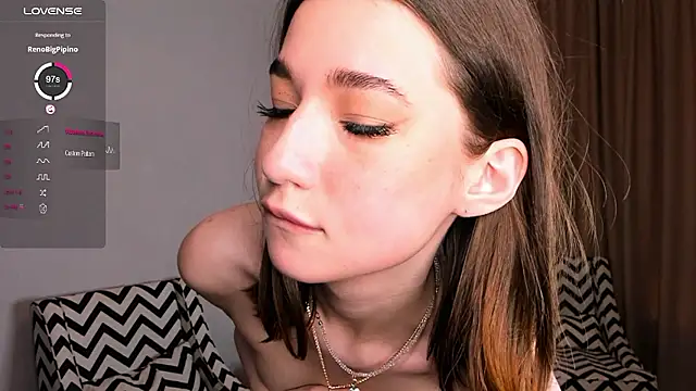 LesliFrot from Stripchat