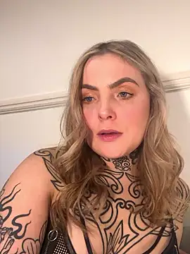 Lilyxloveless from Stripchat