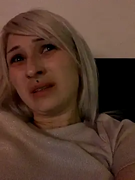 Looolita12 from Stripchat