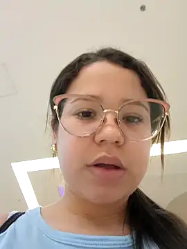 Lucyklein2022 from Stripchat