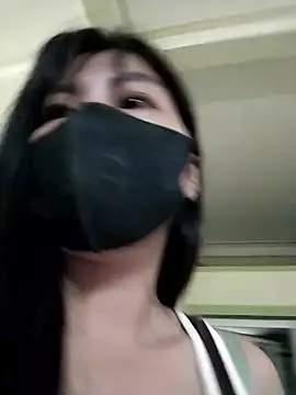 Lyly-18z from Stripchat