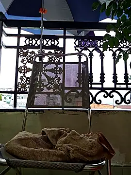 Lyna bl from Stripchat