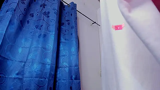 Malak Hamdi from Stripchat