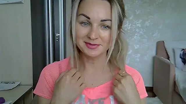 Megan Love20 from Stripchat
