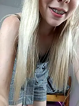 MelodyLoveClub from Stripchat
