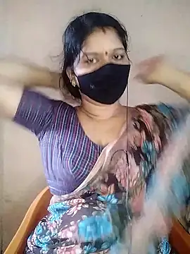 Midhly from Stripchat