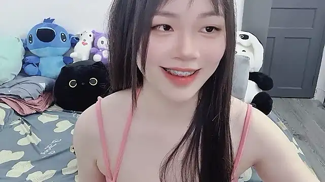 MinhHa-18 from Stripchat