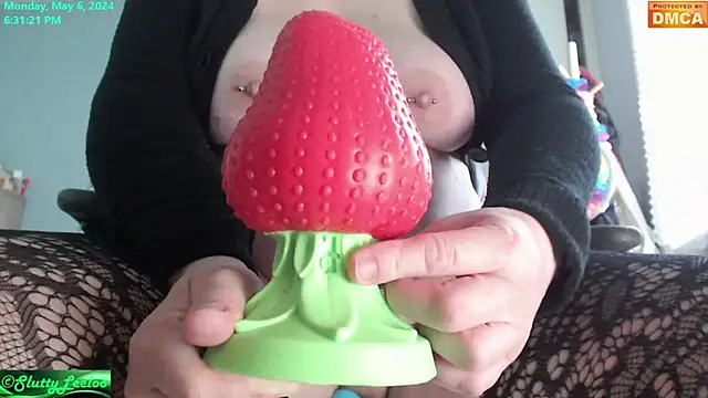 MissChienneLilou from Stripchat