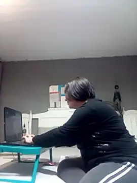 MisstressShellyTurner from Stripchat