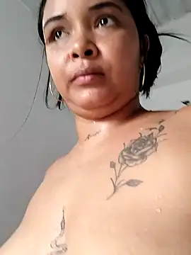 Nicolle Milf from Stripchat