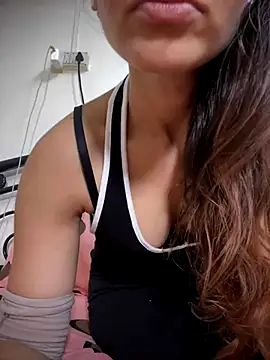 Prachi cam from Stripchat