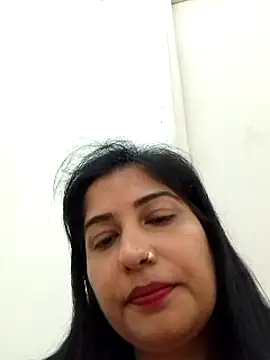 Priya69mummy from Stripchat