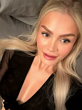 RayaMayvii from Stripchat