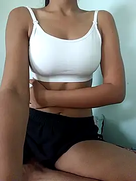 Sanaya 66 from Stripchat