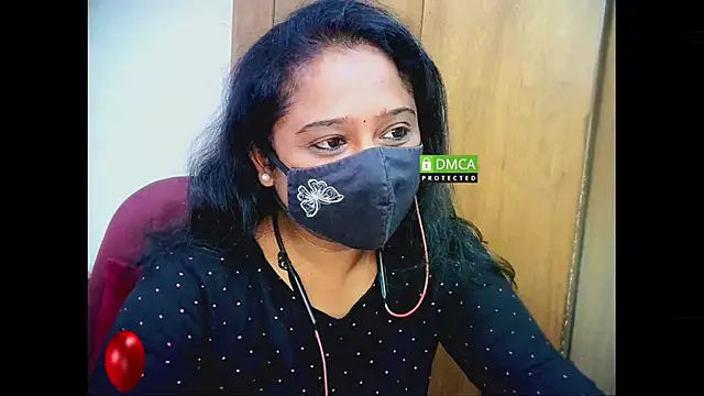 Sexynayan23 from Stripchat