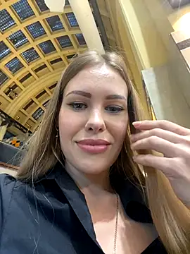 AlexisRenn from Stripchat