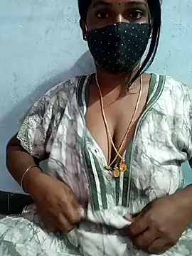 Renuma from Stripchat