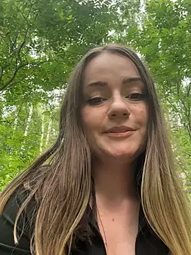 WalkingGirl from Stripchat