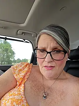 DEESPRETTIES cam Live Nude & Online