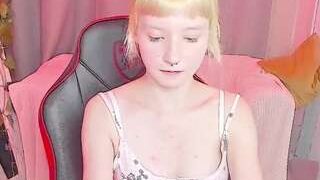 Sweeet-chicken from Camsoda